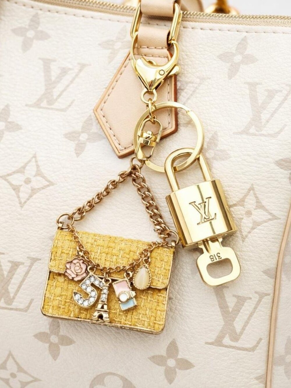 Authentic Louis Vuitton Gold Padlock 🔑 Unbranded Tweed Bag Keychain Bag Charm